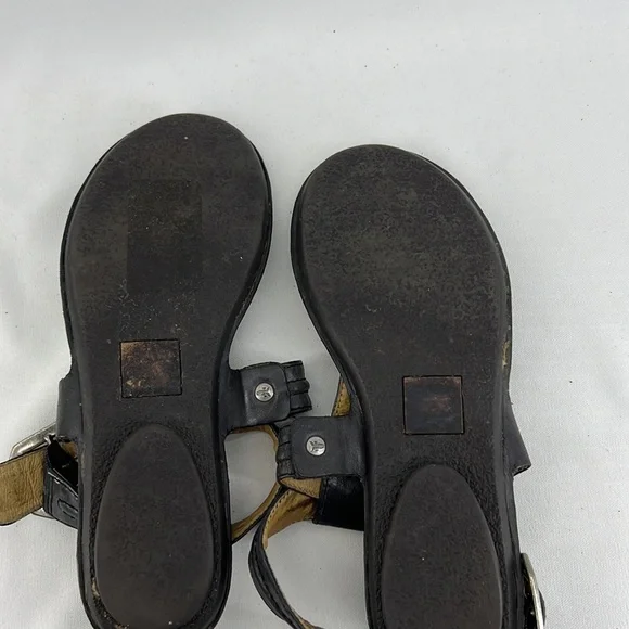 Frye  Alessia Trapunto Leather Thong Sandals - Picture 6 of 6